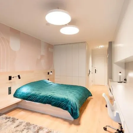 Henry's Appt With A Private 415 - Shared Kitchen Apartman