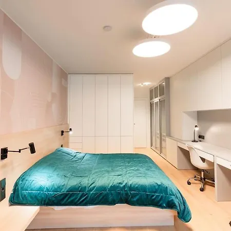 Apartman Henry's Appt With A Private 415 - Shared Kitchen