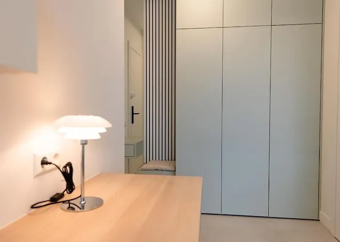 Henry's Appt With A Private 415 - Shared Kitchen Apartman