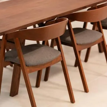 Henry's Appt With A Private 415 - Shared Kitchen شقة *