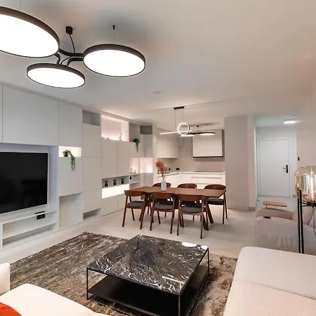 Henry's Appt With A Private 415 - Shared Kitchen شقة لوكسمبورغ