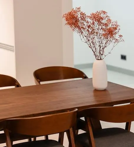 아파트 Henry's Appt With A Private 415 - Shared Kitchen